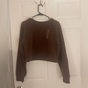 Crop top long sleeve sweatshirt
